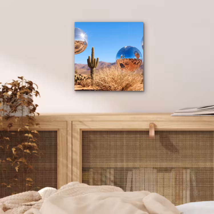 Alu-Dibond-Bild - Wüste – Spiegelkugel – Kunst - Woestijn - Spiegelbal - Kunst aluminium wit klein