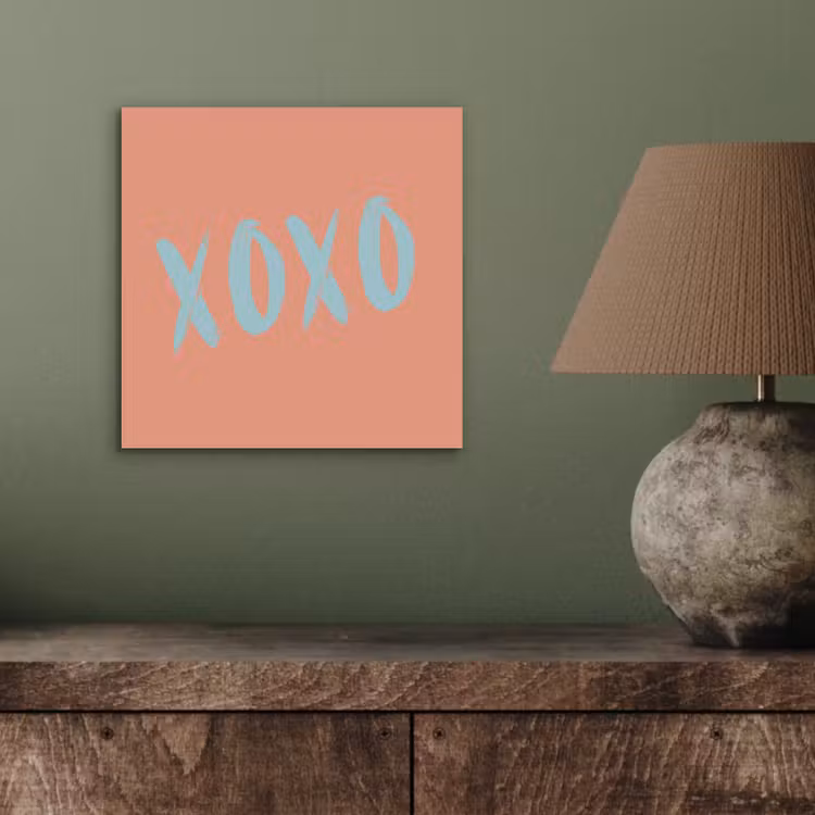 XOXO - Blauw - Perzikkleur aluminium wit klein -sfeer2