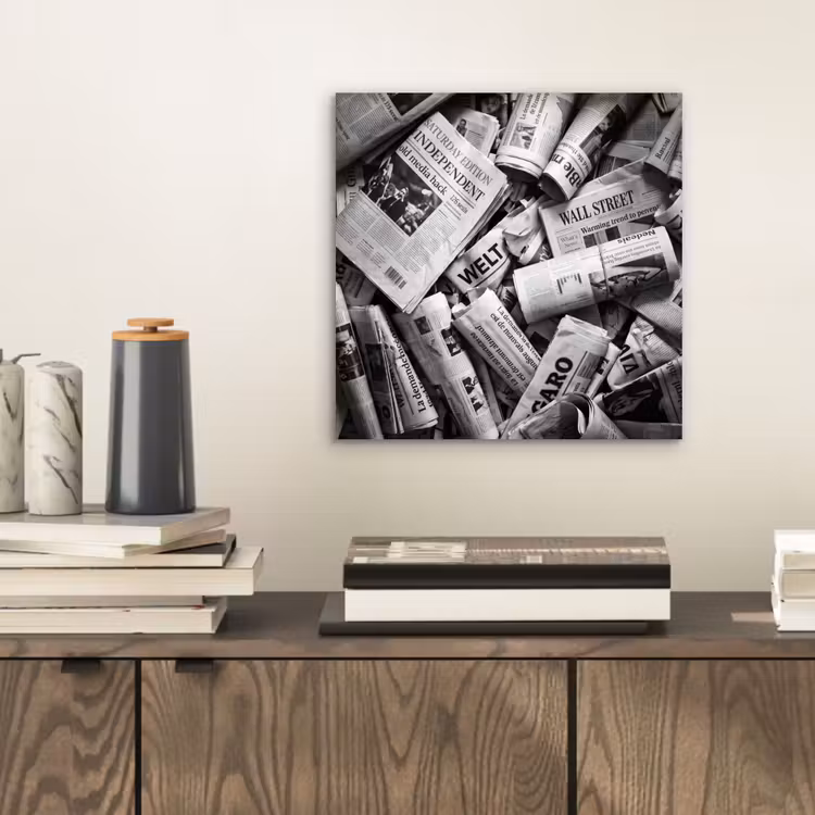Krant - Stapel - Nieuws - Zwart-wit aluminium wit klein -sfeer1