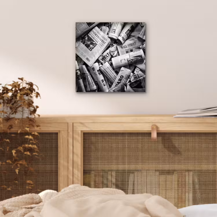 Krant - Stapel - Nieuws - Zwart-wit aluminium wit klein -sfeer3