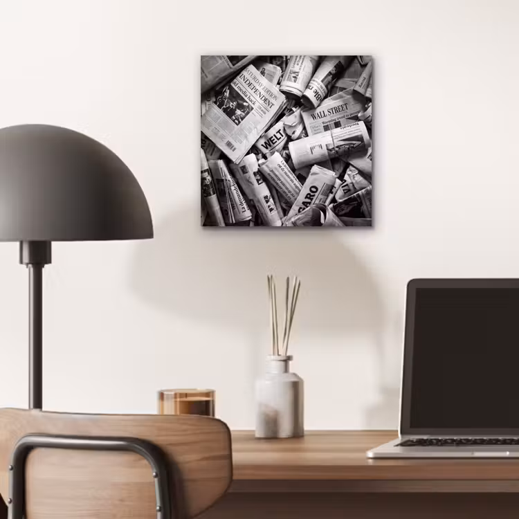 Krant - Stapel - Nieuws - Zwart-wit aluminium wit klein -sfeer5