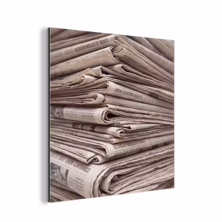 Kranten - Stapel - Nieuws - Vintage - Beige aluminium wit klein -3d