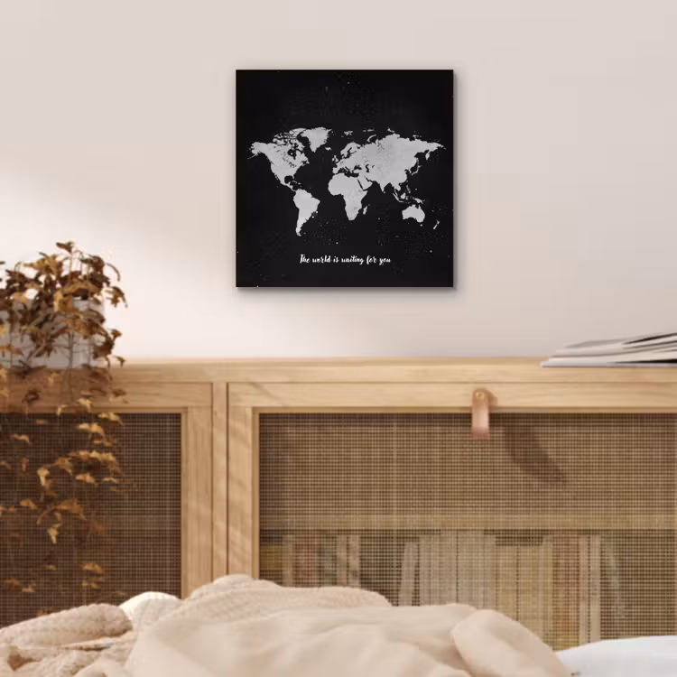 Quote - Wereldkaart - Zwart aluminium wit klein -sfeer3