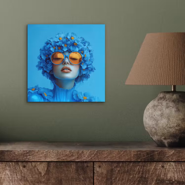Vrouw - Bloem - Blauw - Modern - Bril - Portret aluminium wit klein -sfeer2