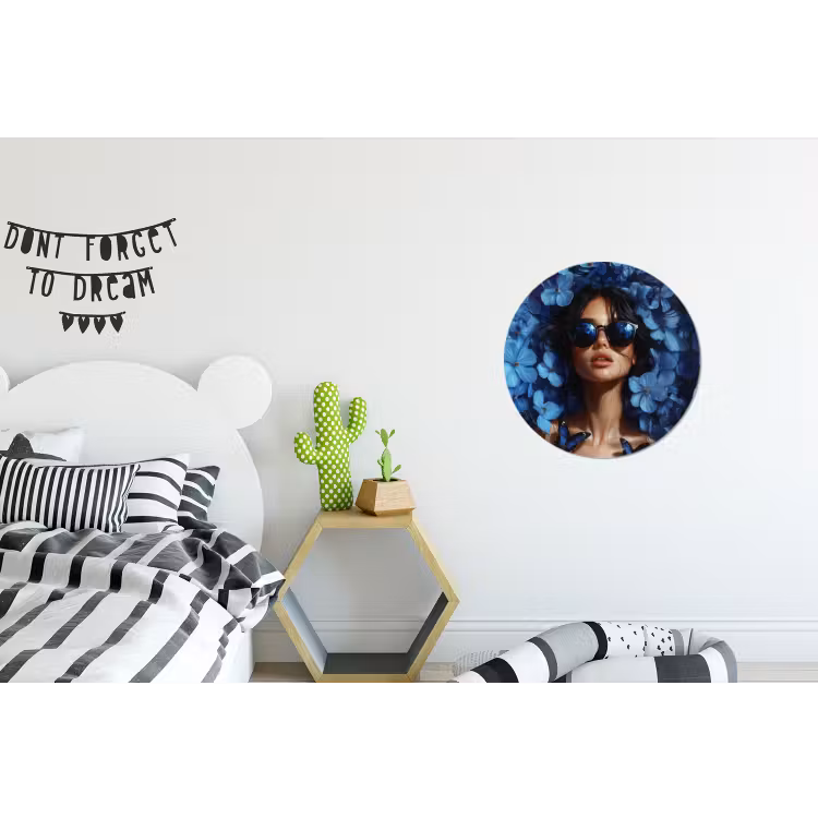 Vrouw - Blauw - Bloemen - Vlinders - Natuur Wandcirkel aluminium klein -kinderkamer