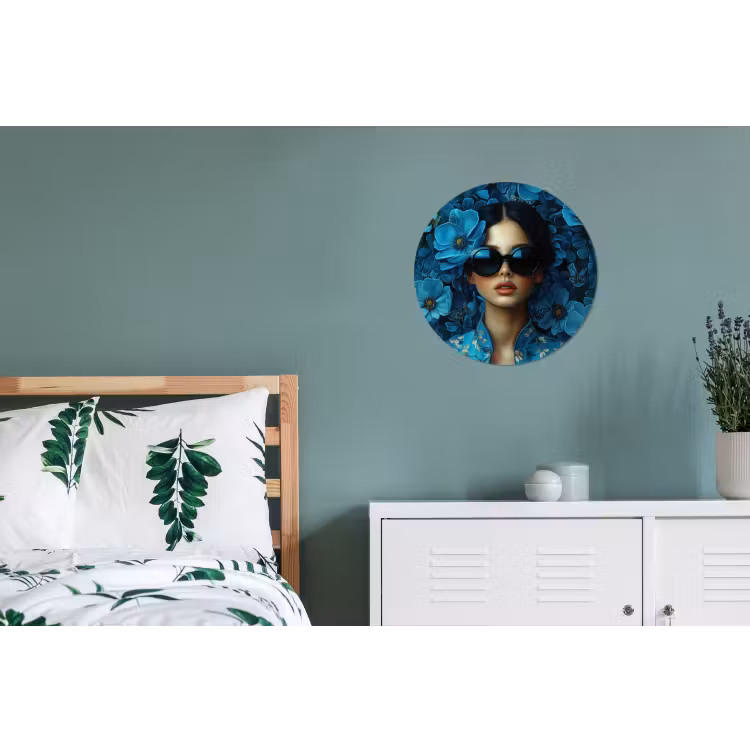 Vrouw - Bloemen - Blauw - Aesthetic - Luxe Wandcirkel aluminium klein -slaapkamer
