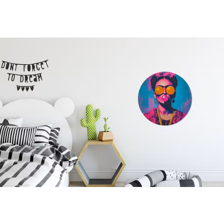 Vrouw - Kauwgom - Zonnebril - Oranje Wandcirkel aluminium klein -kinderkamer