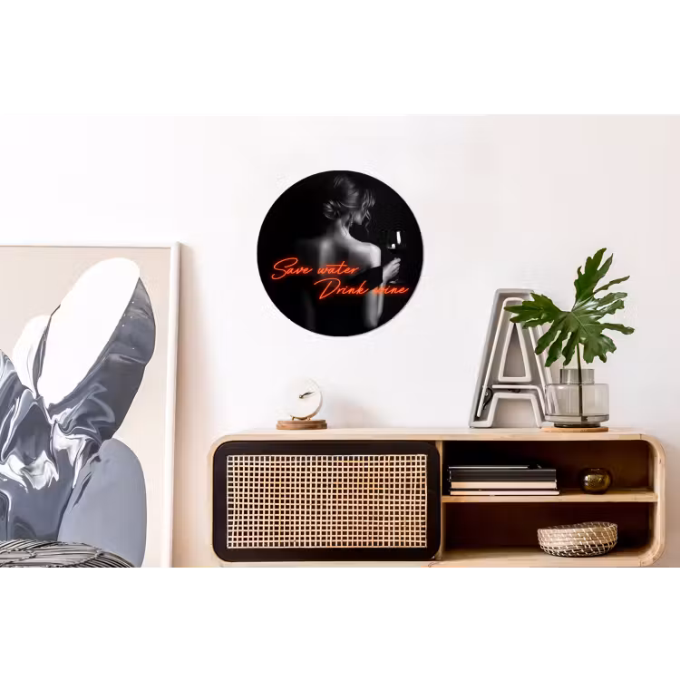 Wijn - Vrouw - Neon - Quote Wandcirkel aluminium klein -kantoor
