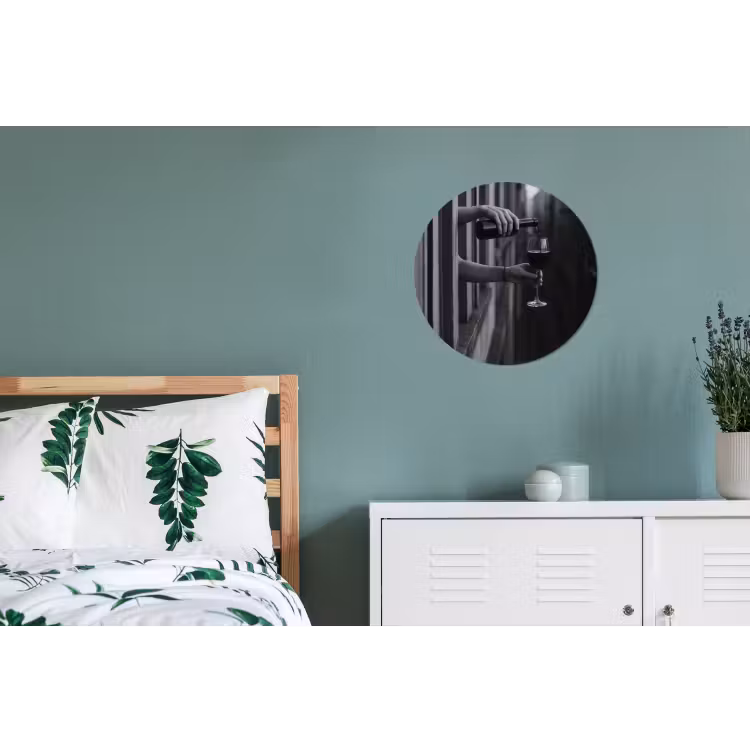 Wijnfles - Glas - Handen - Raam Wandcirkel aluminium klein -slaapkamer