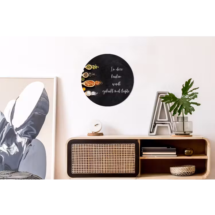 Quotes - Keuken - Spreuken - In deze keuken wordt gekookt met liefde - Liefde Wandcirkel aluminium klein -kantoor