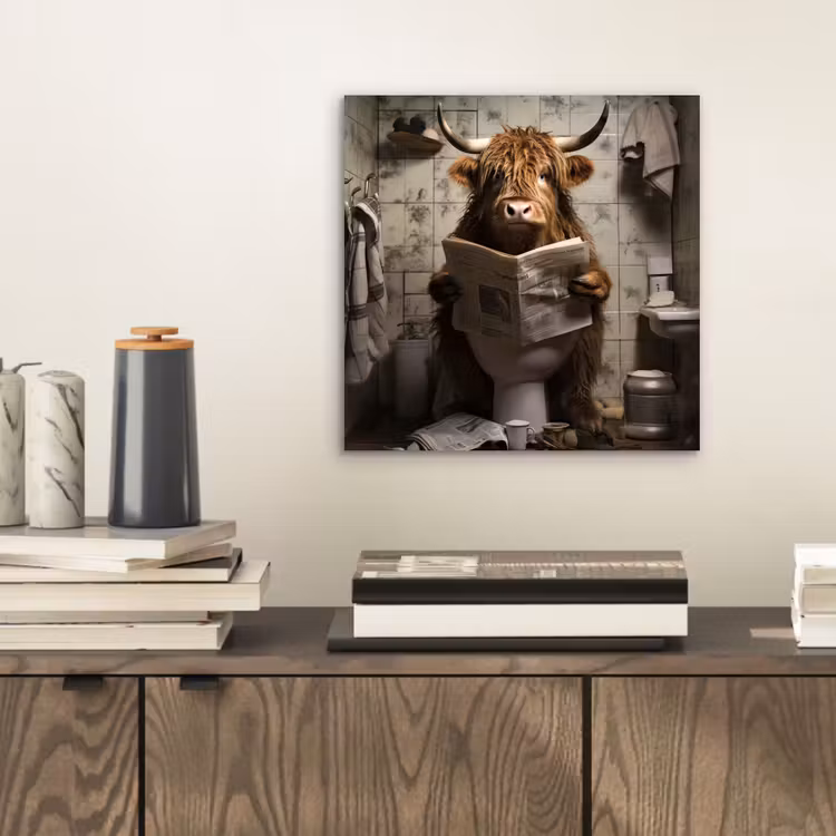 Schotse hooglander - Toilet - Krant - Badkamer aluminium wit klein -sfeer1