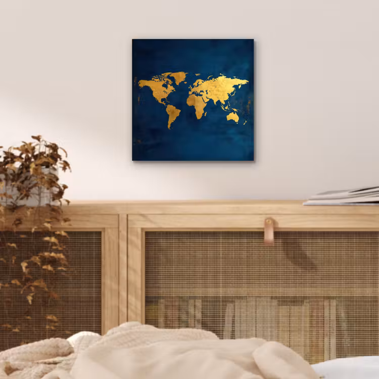 Wereldkaart - Goud - Donkerblauw aluminium wit klein -sfeer3