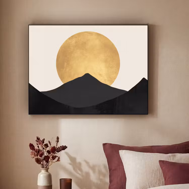 Bergsilhouetten - Gouden cirkel - Beige Textielframe zwart klein -sfeer1