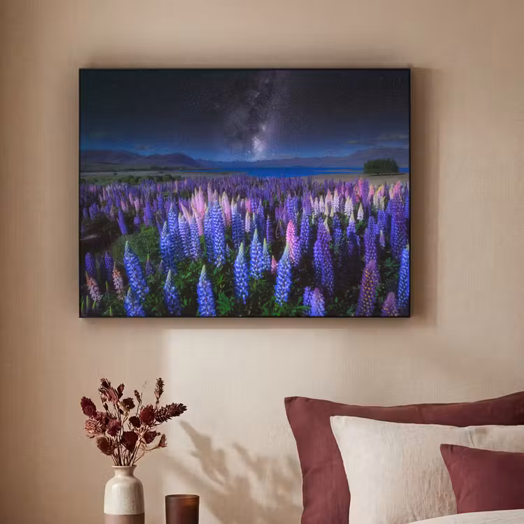 Bloemen - Nacht - Lupine - Sterrenhemel - Paars - Natuur Textielframe zwart klein -sfeer1