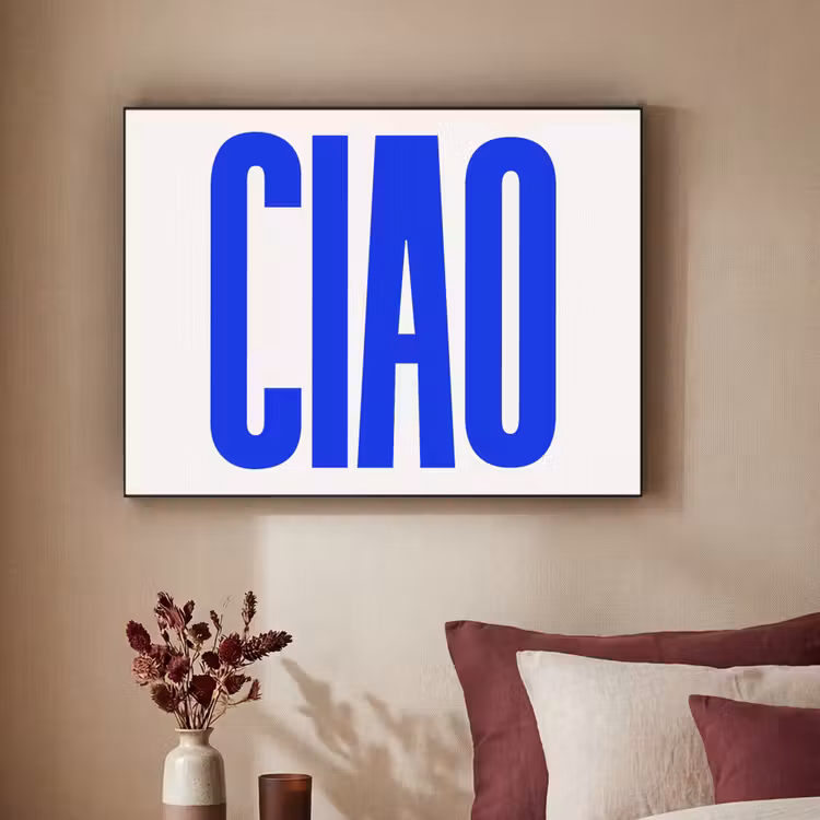 Ciao - Hoofdletters - Blauw - Minimalistisch Textielframe - compleet frame klein -sfeer1