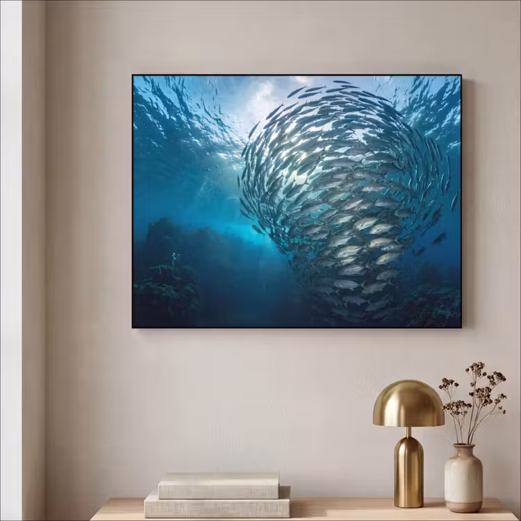 Vis - School - Oceaan - Natuur - Blauw Textielframe zwart klein -sfeer2
