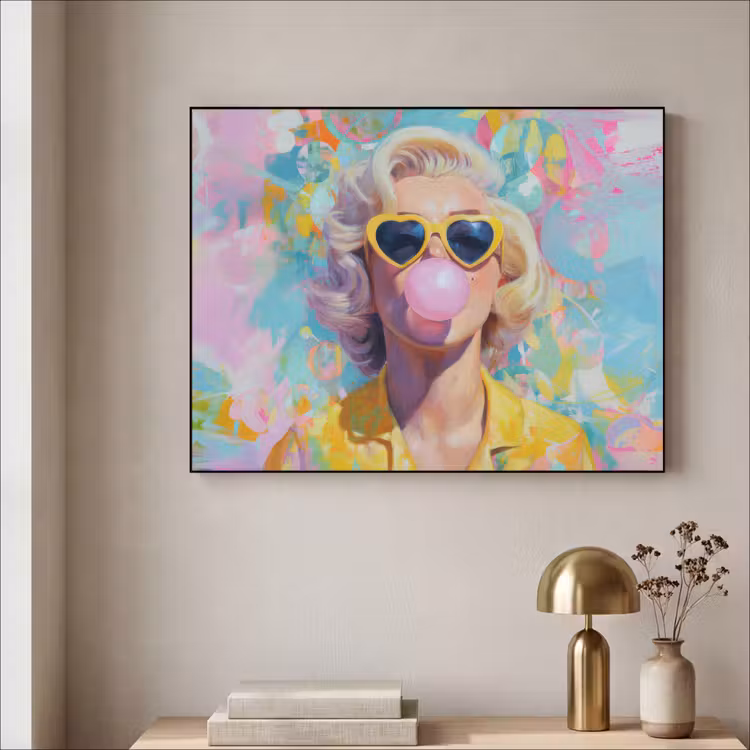 Vrouw - Blond - Roze kauwgom - Kleurrijk - Pastel Textielframe - compleet frame klein -sfeer2