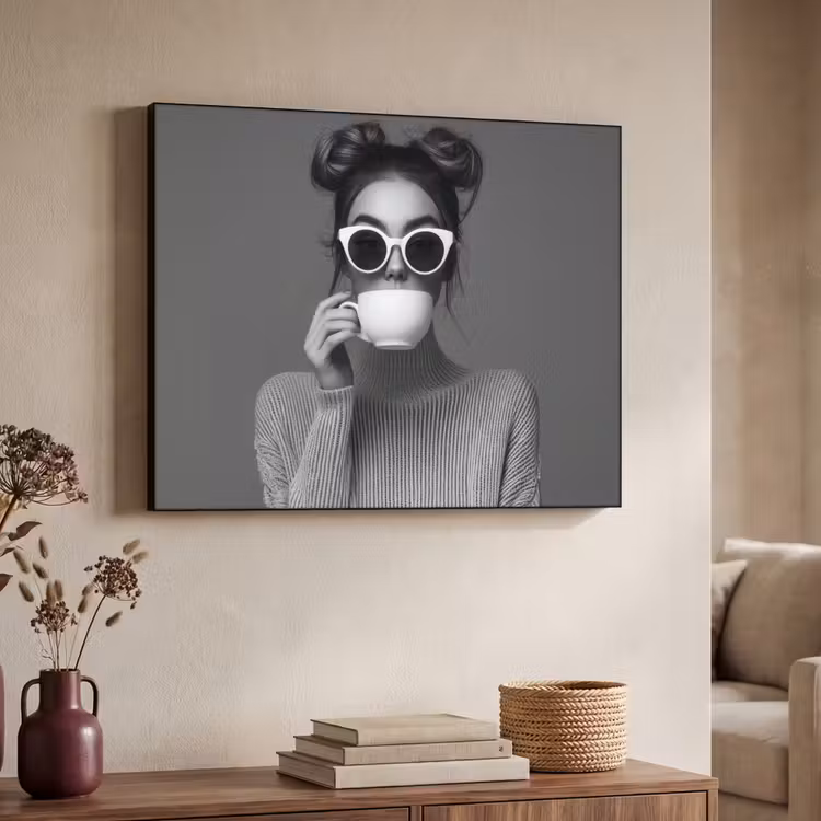 Vrouw - Koffie - Zwart - Wit Textielframe - compleet frame klein -sfeer3