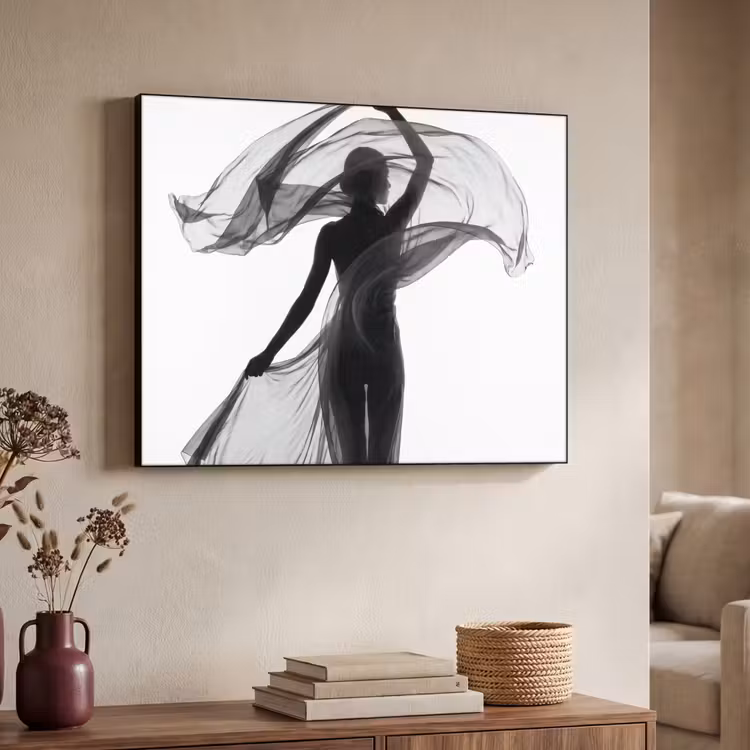 Vrouw - Sluier - Portret - Zwart - Wit - Artistiek Textielframe zwart klein -sfeer3
