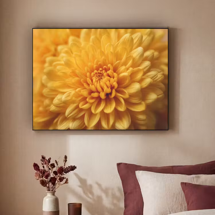Geel - Chrysant - Zachtheid Textielframe - compleet frame klein -sfeer1