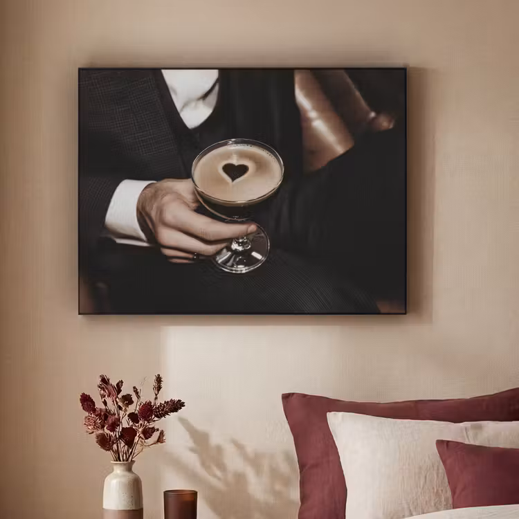 Hartje - Cocktail - Espresso Martini - Hand Textielframe zwart klein -sfeer1