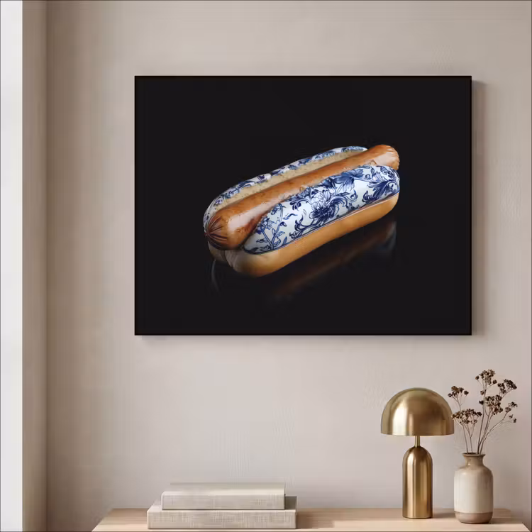 Hotdog - Porselein - Delfts blauw - Eten Textielframe - compleet frame klein -sfeer2