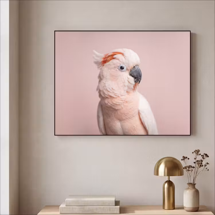 Kaketoe - Portret - Roze Textielframe zwart klein -sfeer2