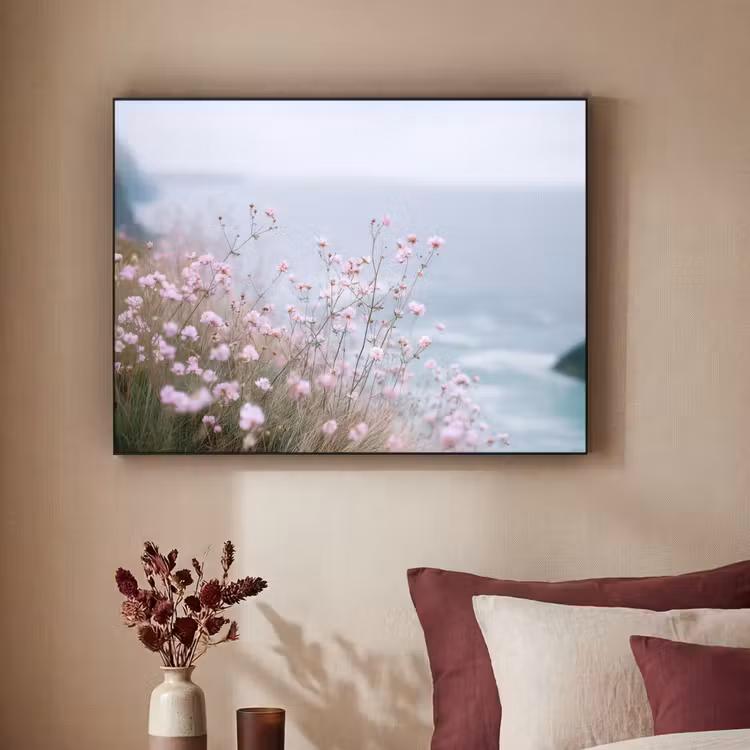 Klif - Bloemen - Zee - Roze Textielframe zwart klein -sfeer1