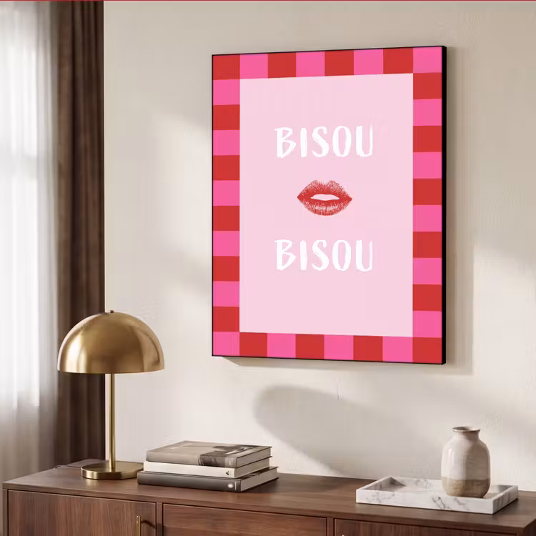 Kiss - Roze - Frans - Valentijn Textielframe zwart klein -sfeer3