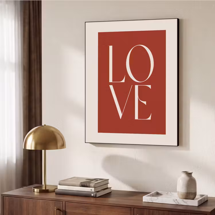 Love - Rood - Minimalistisch Textielframe zwart klein -sfeer3