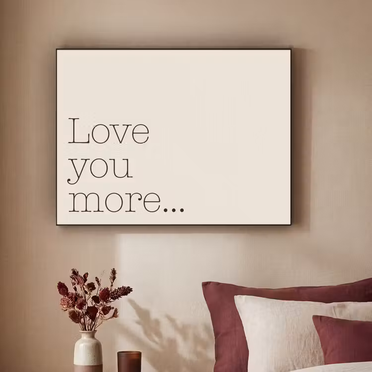 Minimalistisch - Love - Beige Textielframe - compleet frame klein -sfeer1