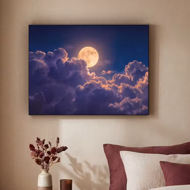 Maan - Wolken - Nacht - Oranje Textielframe zwart klein -sfeer1