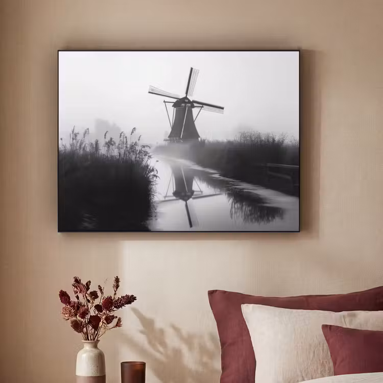 Molen - Weerspiegeling - Landschap - Water Textielframe zwart klein -sfeer1