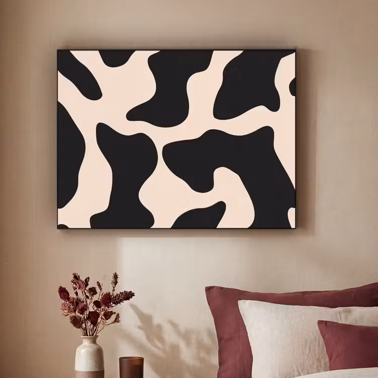 Vlekkenpatroon - Koe - Beige Textielframe zwart klein -sfeer1