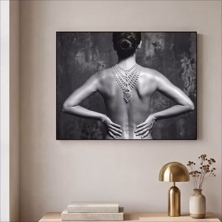 Rug - Ketting - Portret - Zwart - Wit - Glamour Textielframe zwart klein -sfeer2