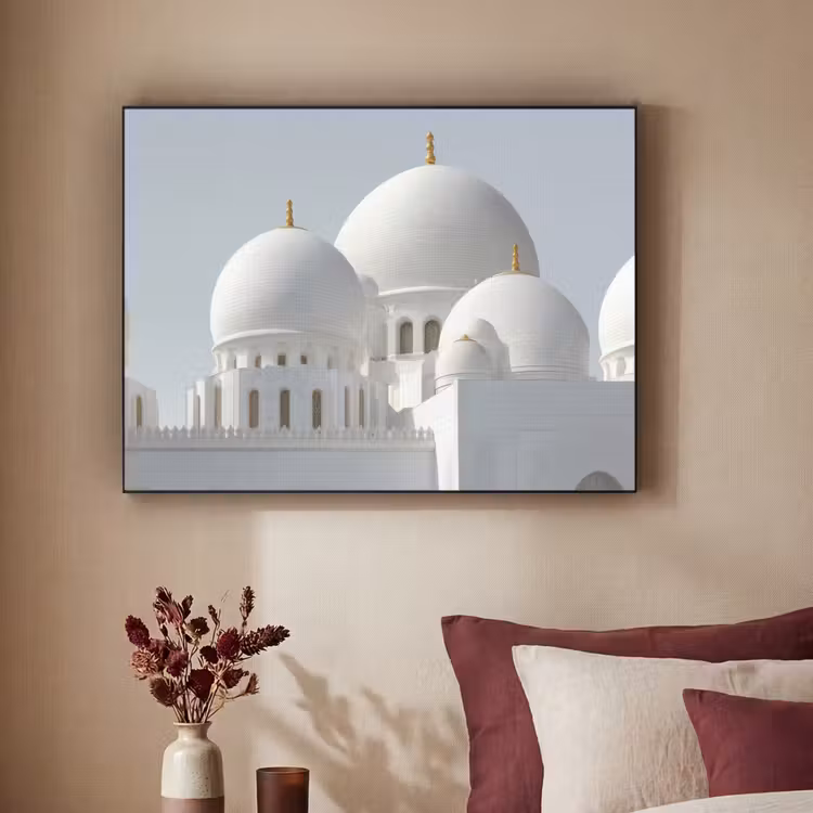 Witte koepels - Helderblauwe lucht - Islamitisch Textielframe zwart klein -sfeer1