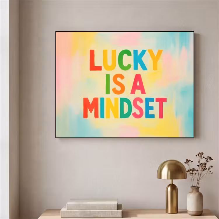 Quote - Lucky - Regenboogkleuren Textielframe - compleet frame klein -sfeer2