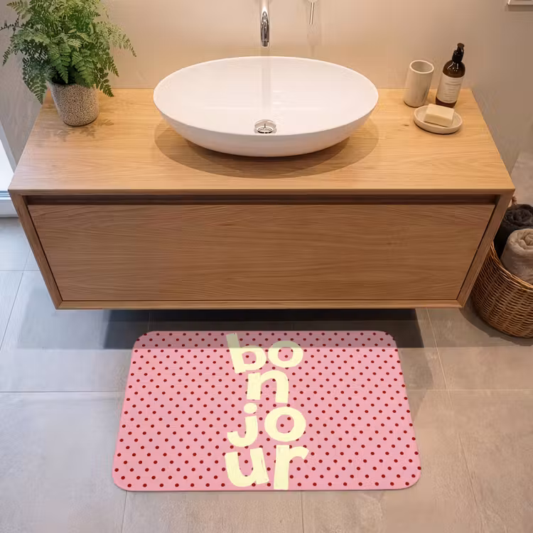 Bonjour - Stippen - Roze- Geel Badmat middel -sfeer1