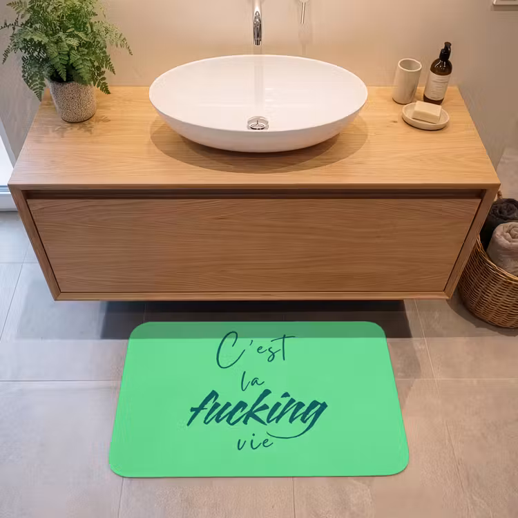 c'est la fucking vie - Groen - Penseelstijl Badmat middel -sfeer1
