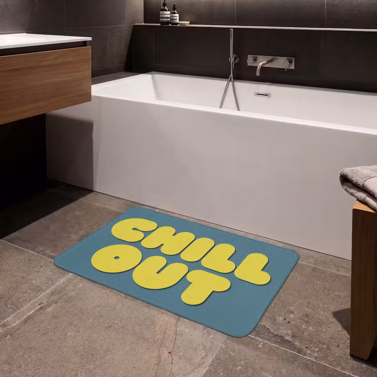 Chill out - Geel - Blauw Badmat middel -sfeer3