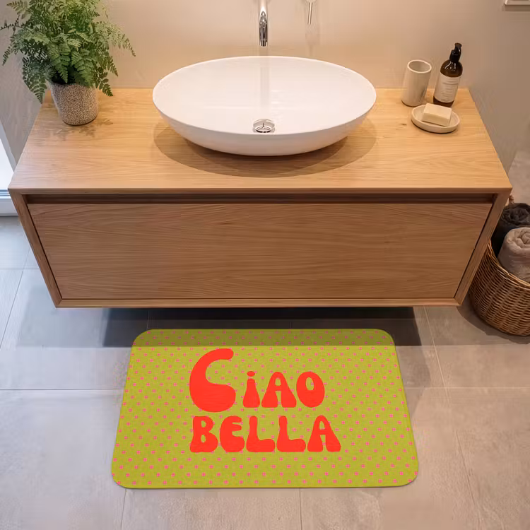 Ciao bella - Rood - Groen - Stippen Badmat middel -sfeer1