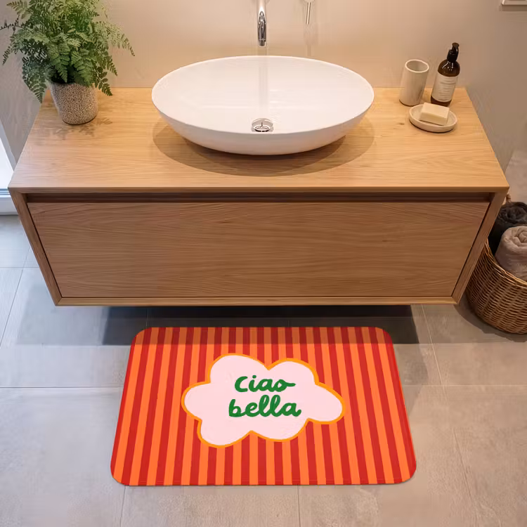 Ciao bella - Tekstwolk - Strepen - Oranje Badmat middel -sfeer1