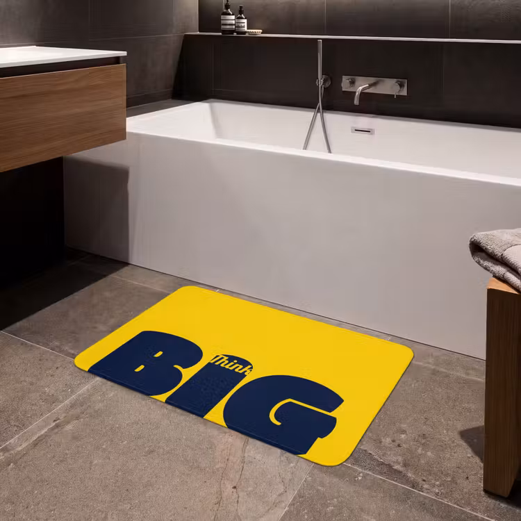 Geel - Think big - Grafisch Badmat middel -sfeer3