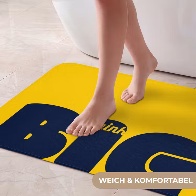 Geel - Think big - Grafisch Badmat middel -USP_ZachtDE
