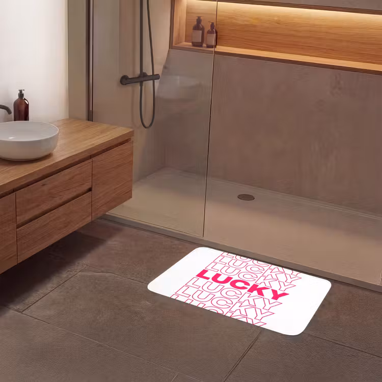 Lucky - Roze - Patroon Badmat middel -sfeer2