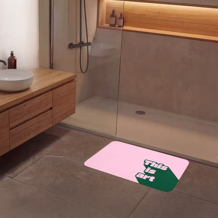Groen - Teskt - This is art - Roze Badmat middel -sfeer2