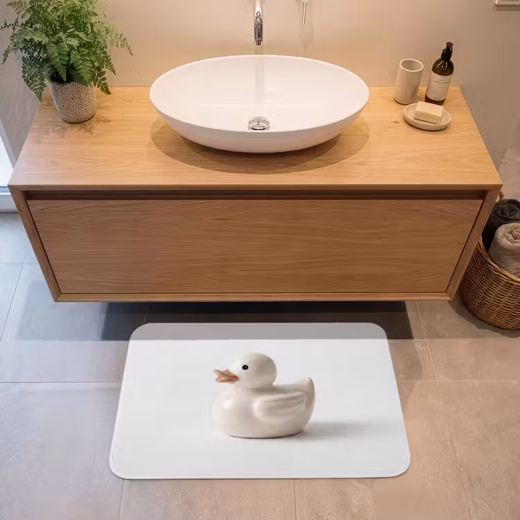 Badeend - Minimalistisch - Wit Badmat middel -sfeer1
