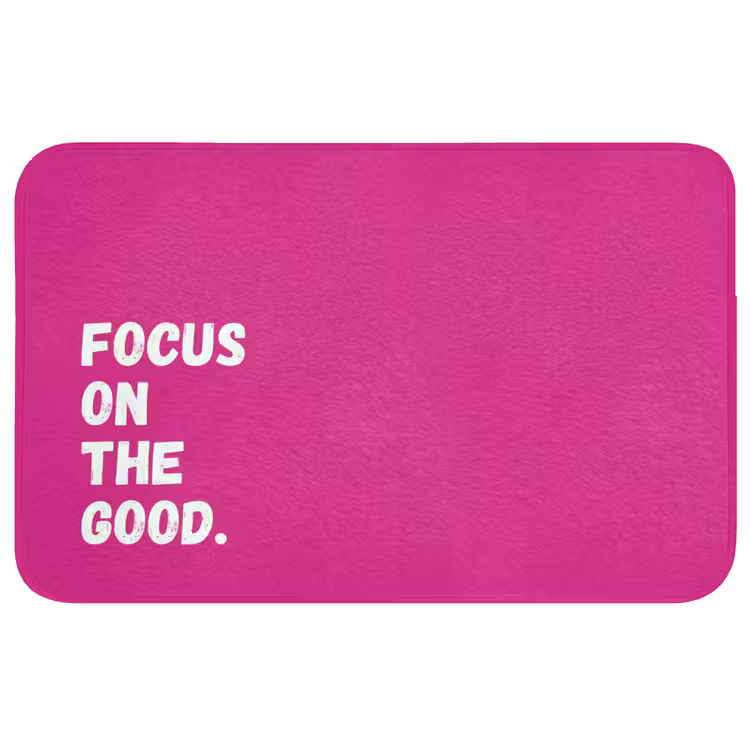 Focus on the good - Roze - Simple Badmat middel -3d