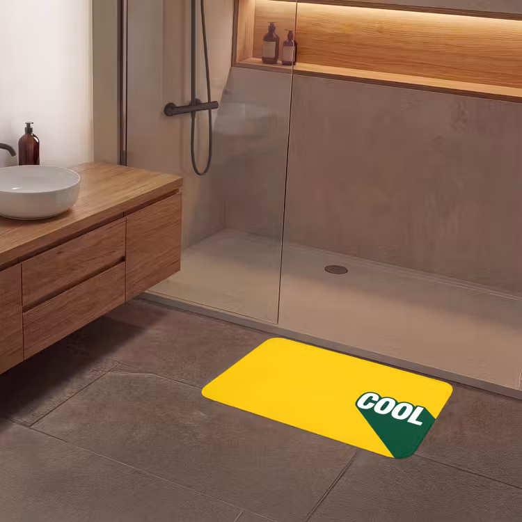 Cool - Geel - Groen Badmat middel -sfeer2