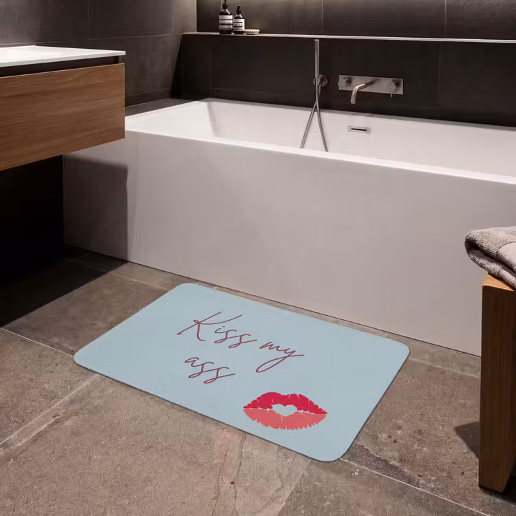Kiss my ass - Lip - Blauw Badmat middel -sfeer3